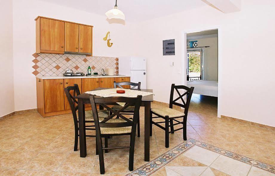 Aparthotel Akti Aegeou à Agios Sostis  Extérieur photo